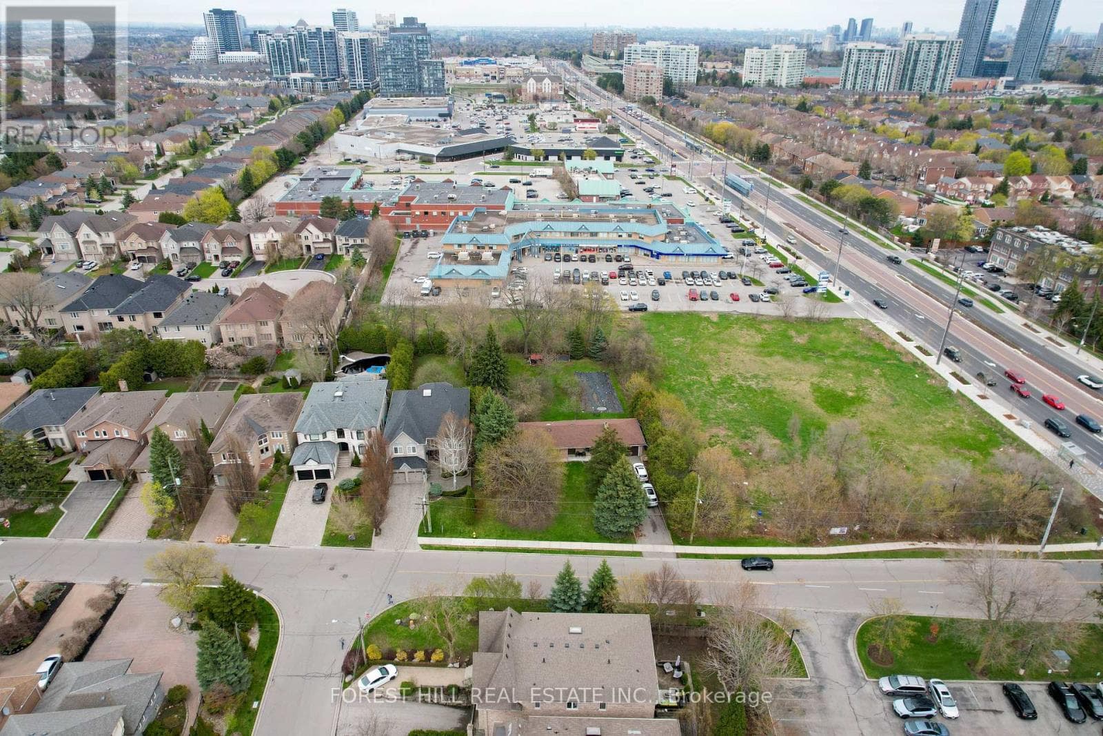 27 VAUGHAN BOULEVARD — photo 5
