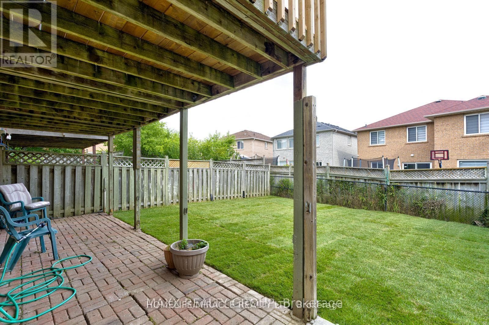 109 WOODSEND RUN — photo 4