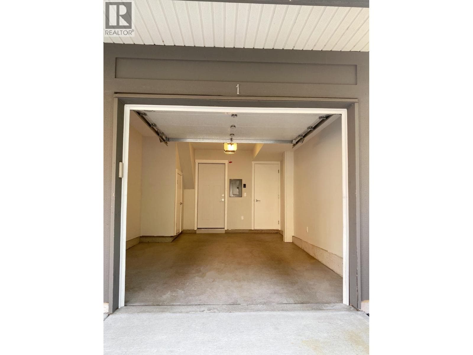 2 4588 DUBBERT STREET — photo 3