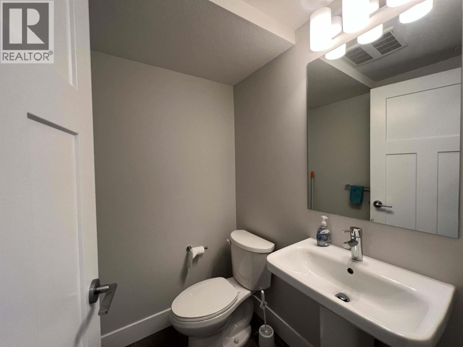 2 4588 DUBBERT STREET — photo 4