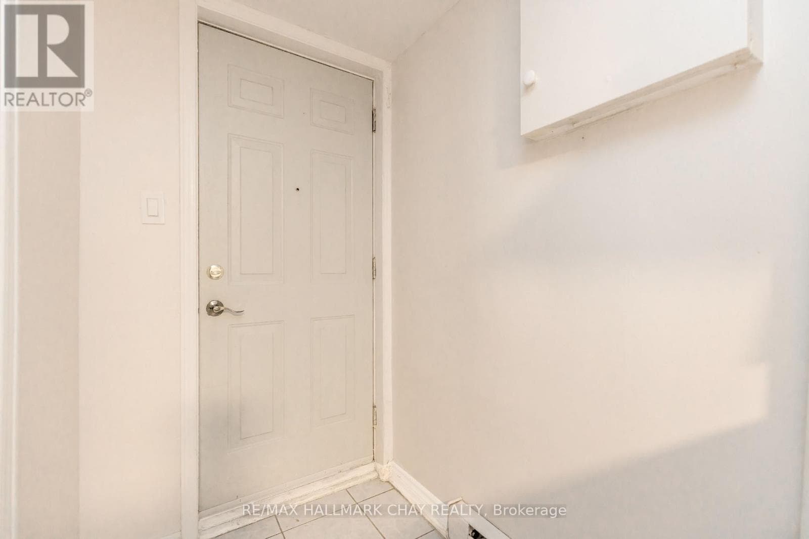 LOWER - 80 RUSHBROOKE AVENUE — photo 3