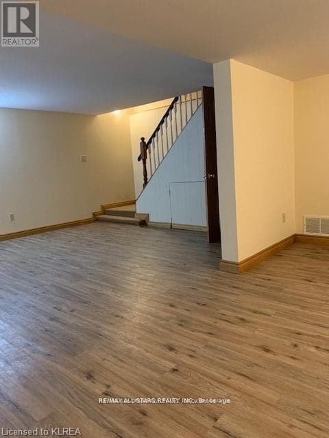 12 PARKWAY LOWER AVENUE