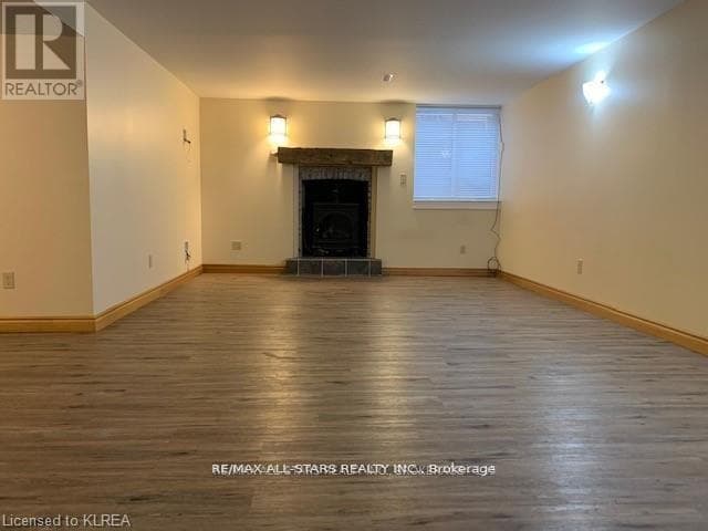 12 PARKWAY LOWER AVENUE — photo 2
