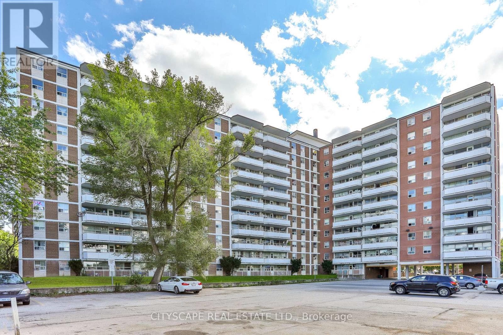 603 - 100 ROWENA DRIVE — photo 2