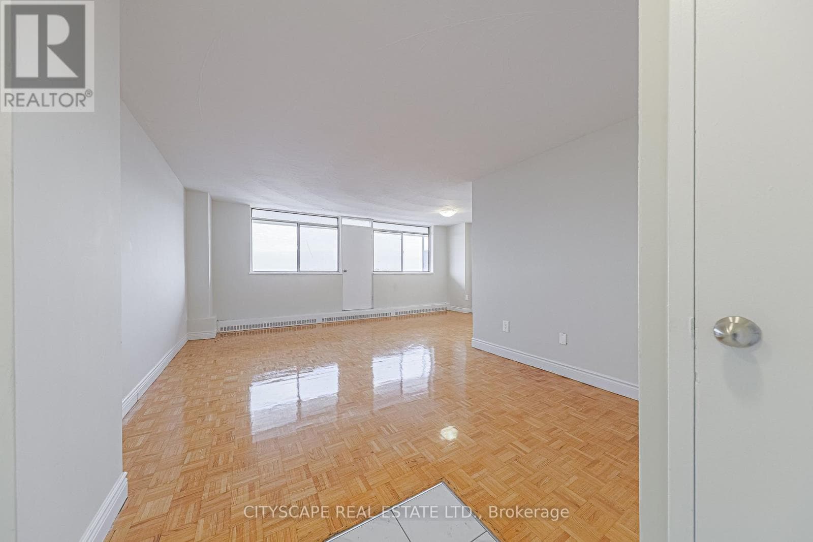 603 - 100 ROWENA DRIVE — photo 4