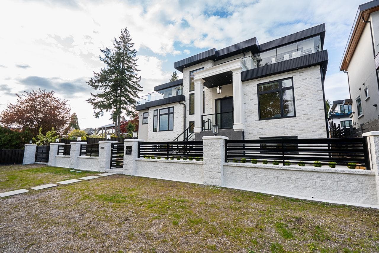 13511 MARINE DRIVE — photo 4