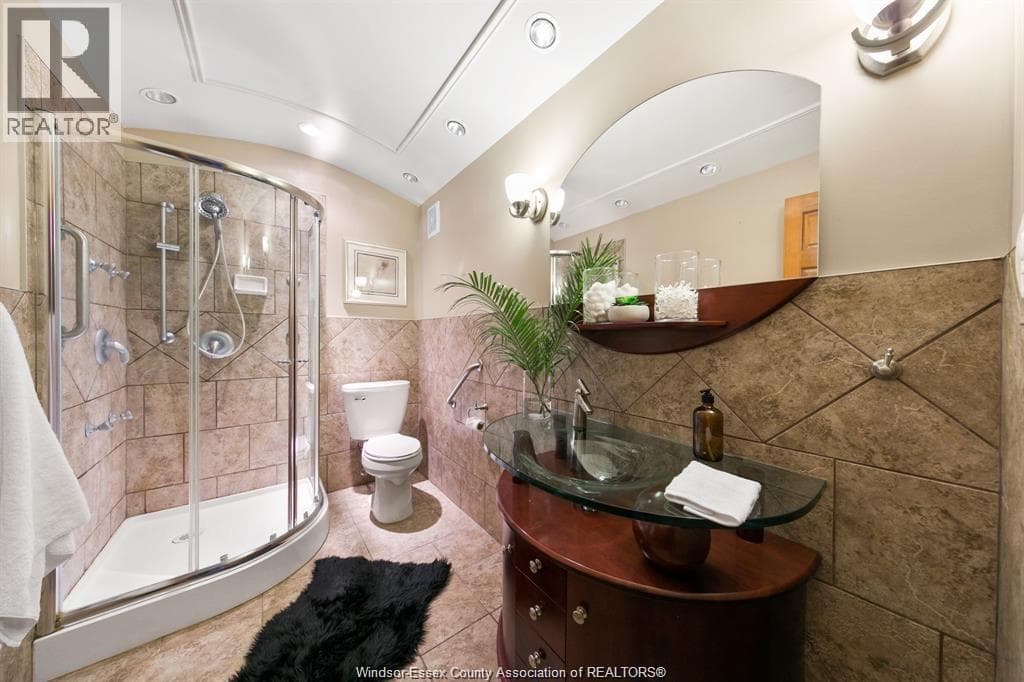 1550 ROXBOROUGH BOULEVARD Unit# LOWER — photo 3